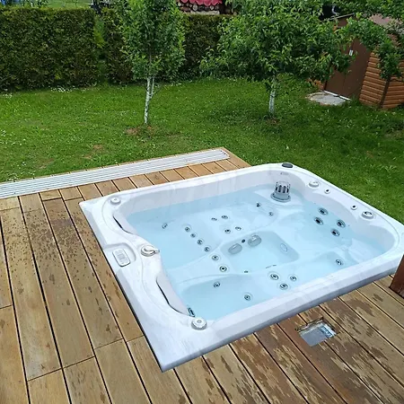Greenhouse Apartment Budikovany